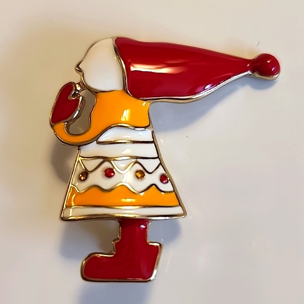 Winter GIRL BROOCH WHIMSY AND MEMORIES